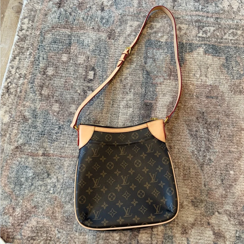 Brown Purse - Picture 1 of 5